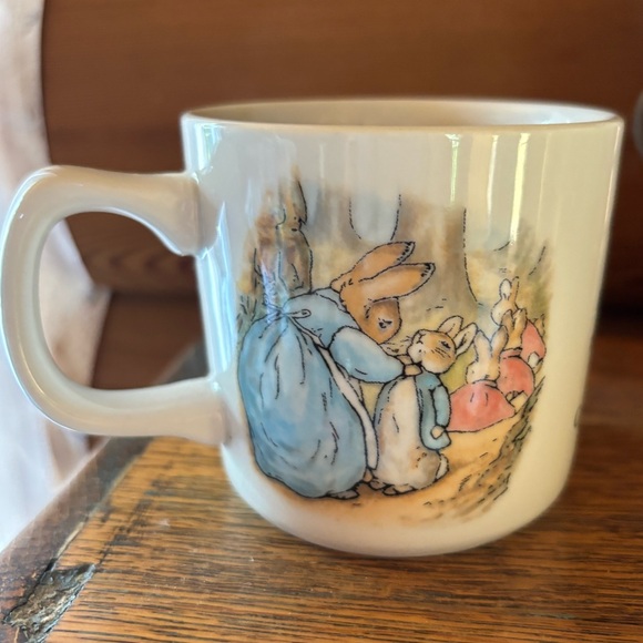 Wedgwood Peter Rabbit Cup - Picture 4 of 5